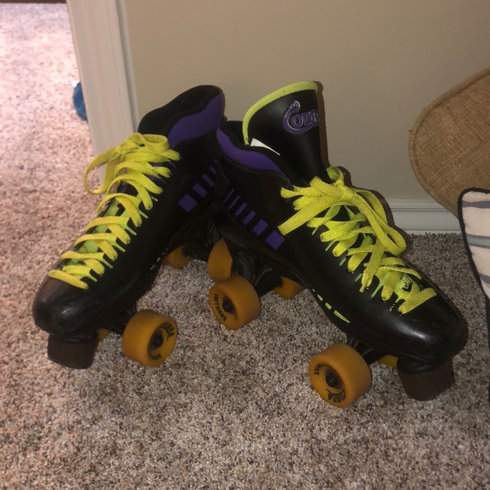 Cobra Rollerskates
